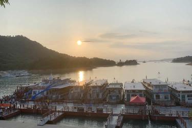 香港人的加拿大離婚判令如何在香港辦理婚姻聲明書用于向內(nèi)地銀行貸款之用？