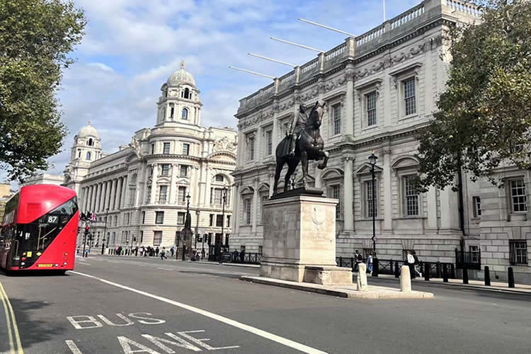 開曼公司投資中國設(shè)立公司怎么對其主體信息做公證認證手續(xù)呢？