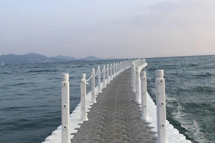 子女是香港身份要如何做放棄繼承內(nèi)地父母親的遺產(chǎn)聲明書公證呢？