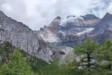 香港人要移民澳大利亞怎么辦理在內(nèi)地汕頭讀書期間的無犯罪記錄證明公證呢？
